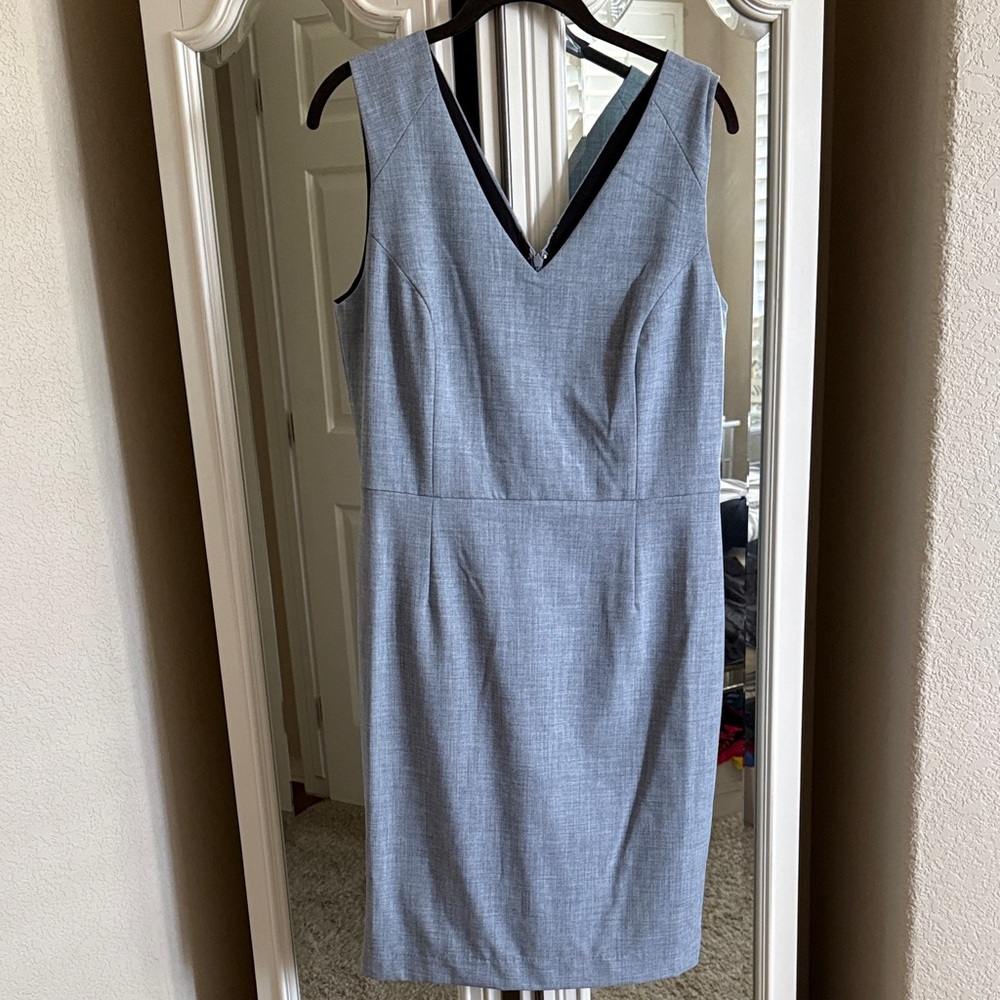 Banana Republic Sleeveless V-Neck Midi Sheath Dress in Light blue